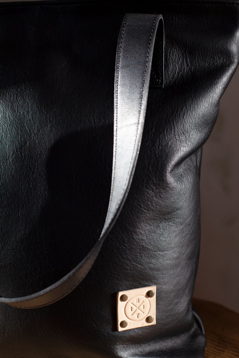 Classic leather tote bag, leather purse, minimalist tote, shoulder bag image 6