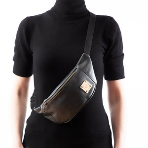 Leather fanny pack crossbody bag belt bag sling bag image 3