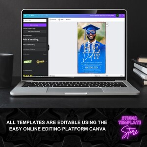 Pu&ograve; includere: Un invito a una festa di laurea blu e argento con una foto di un laureato con cappello e toga. Il testo sull'invito recita "Ce l'ha fatta!" e include la data "22 giugno 202X".