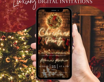 Pode incluir: Um smartphone exibe um convite digital para uma festa de Natal. O convite apresenta uma lareira com uma coroa, meias e as palavras "Christmas Party". O convite inclui a data, hora e local.