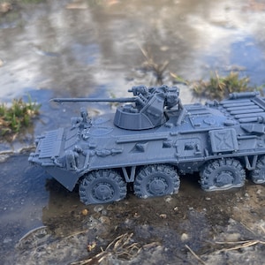 Vehículo blindado de transporte de personal BTR-82 para juegos de guerra de mesa - Modelo militar de la Guerra Fría