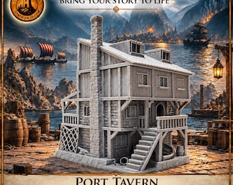 Può includere: Una taverna in miniatura grigia a più livelli con camino in pietra, rivestimento in legno, scala e balcone. Il testo recita BRING YOUR STORY TO LIFE, PORT TAVERN, PIRATE TAVERN, TAVERN e 4 PLAYABLE LEVELS.