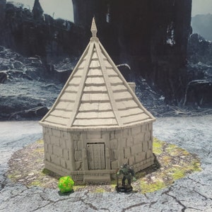 Drennheim Small Hut 28mm Scale -   - Dungeons and Dragons - 28mm Terrain -   terrain