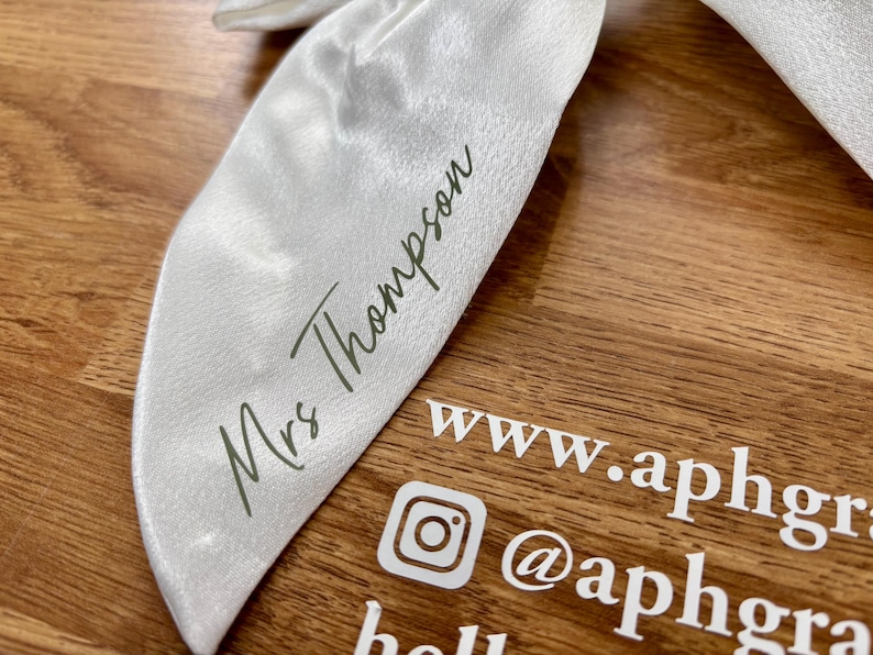 Personalised Wedding Bow, Custom Name Hair Bow Clip, Bride to be Hair Bow, Hen Favour, Bridal Party Hair Clip Bow Gift image 9