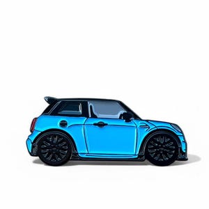 MINI Cooper S / JCW in Blau - Emaille Auto Anstecker