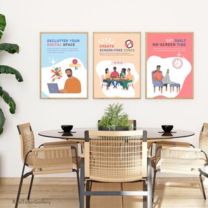 K&ouml;nnte beinhalten: Drei gerahmte Poster mit den Texten: "Declutter Your Digital Space", "Create Screen-Free Zones" und "Set Daily No-Screen Time". Die Poster zeigen Illustrationen von Menschen und digitalen Ger&auml;ten, mit einem Esstisch und St&uuml;hlen im Vordergrund.