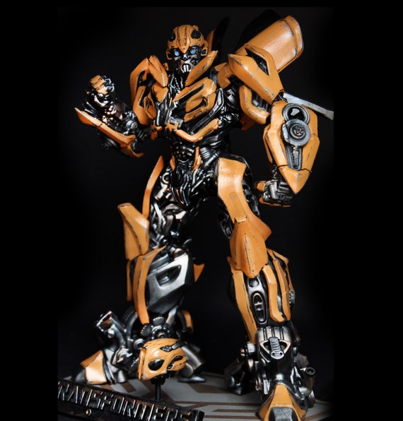 Bumblebee Figure, Transformers Collectible Statue, Magnificent Action  Figure of Bumblebee Metal Effect 12K Quality Engraving Made in Italy 