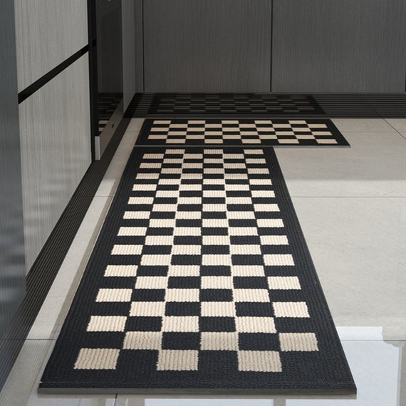 Washable Doormat Rug | Fade-Resistant | Kolmio Black Doormat | Ruggable