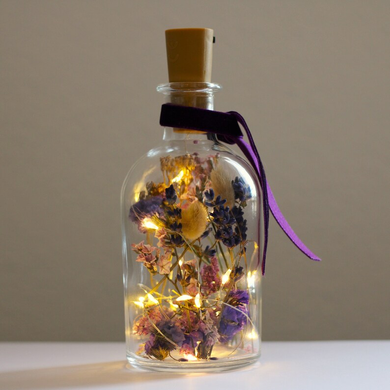 Trockenblumen LED Flaschen Lavendel Wiese
