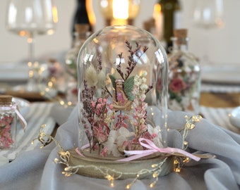 Dried flower glass dome