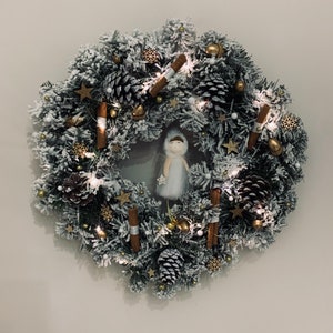 white Christmas wreath image 2