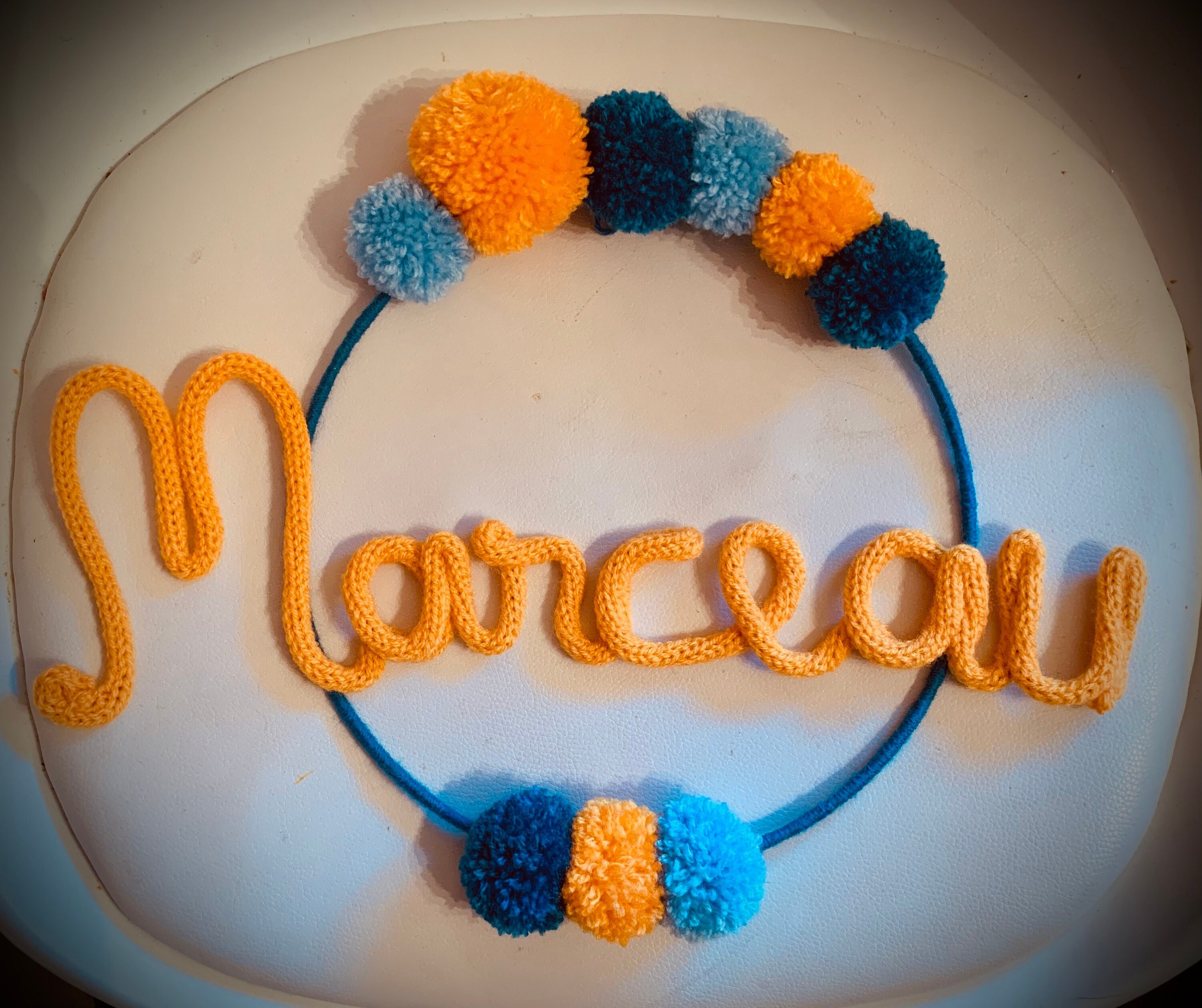 Décoration Murale à Accrocher Cercle Prénom Tricotin