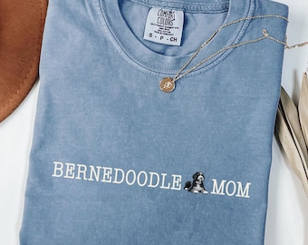 Bernedoodle Comfort Colors® Shirt, Minimalist Berne Doodle Dog Mom T-Shirt, Gift For Doodle Dog Mama, Mother Day Dog Lover Gift Tee
