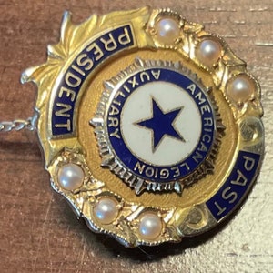 14K Yellow Gold American Legion Past Auxiliary President Pin