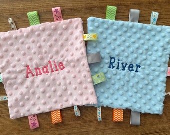 Personalized Tag Blanket| Personalized Minky Snuggle Toy | Sensory Toy| Security Baby Blanket | Sensory Tag Blanket