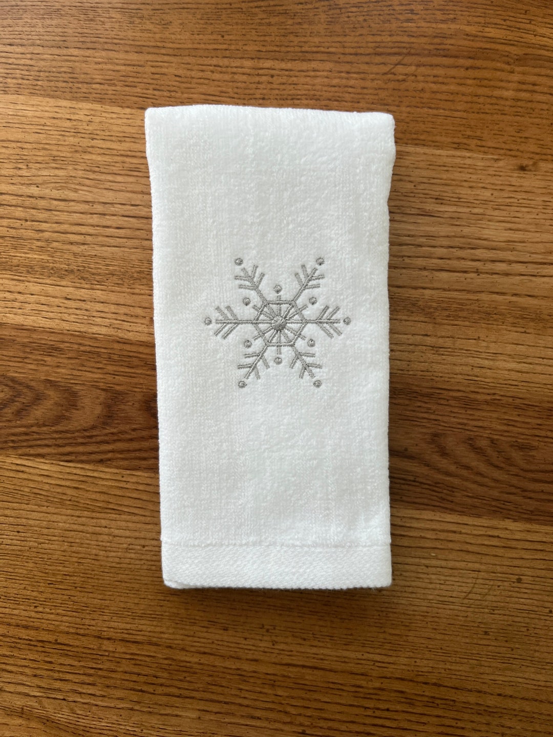 Snowflake Fingertip Towel Winter Snowflake Fingertip Hand Towel Custom