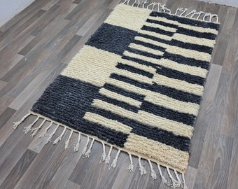 Moroccan rug gray ,custom rug, Moroccan area rug ,Moroccan rug ,Moroccan rug ,Handmade berber rug ,Moroccan gray rug ,Plain gray rug