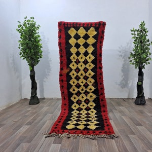 Vintage Boujaad Rug Runner: 5x2 Ft Authentic Moroccan Wool Rug