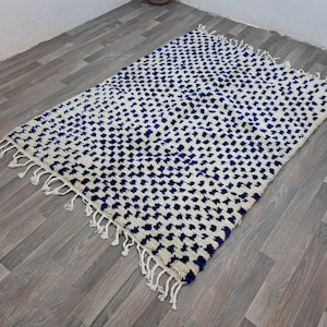 Handmade Moroccan Beni Ourain Rug: Blue & White Wool, 6x4 Ft