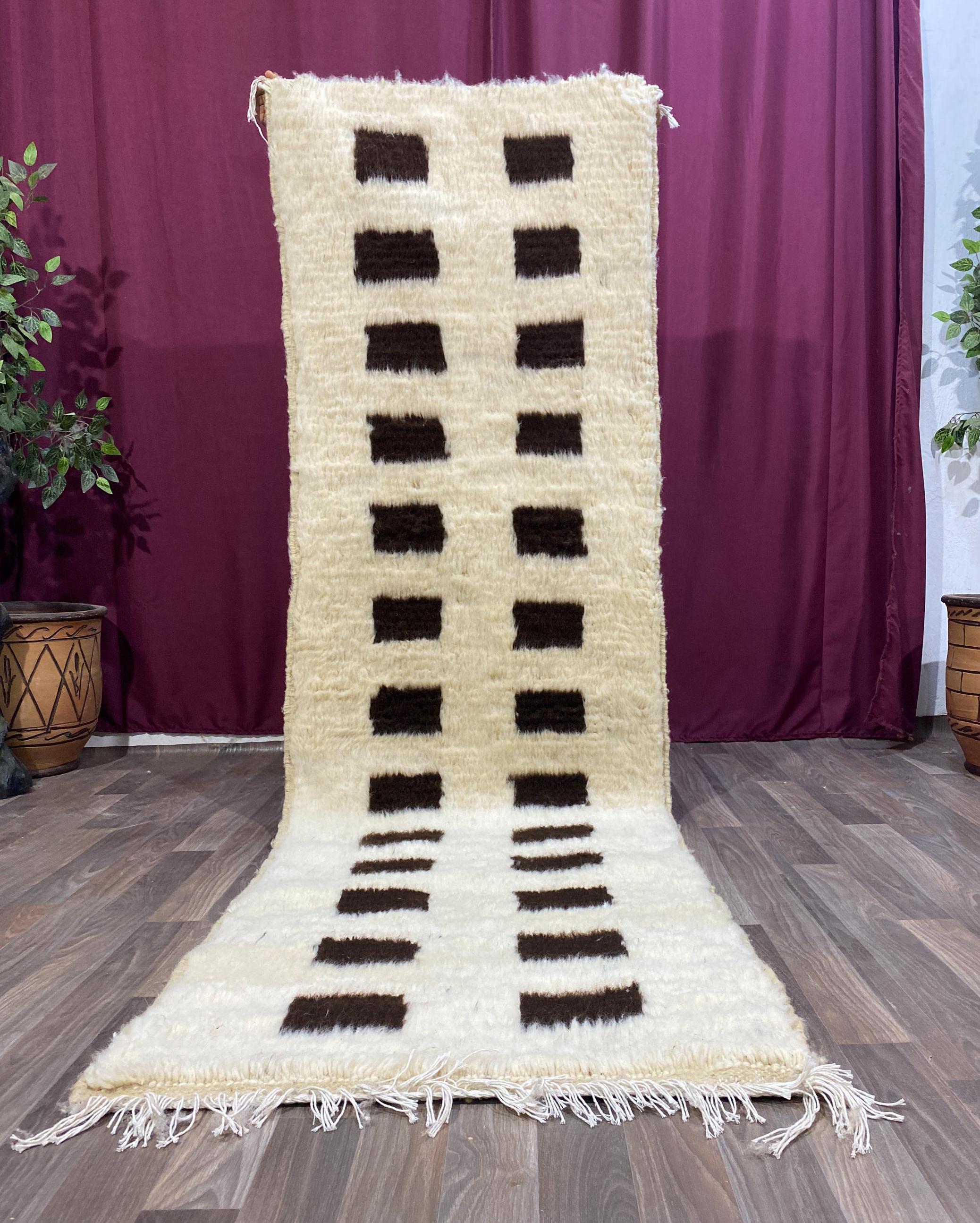 手織りモロッコラグ - 白と茶色の幾何学模様 - Etsy 日本