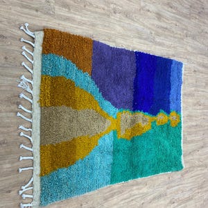 Handmade Colorful Wool Moroccan Rug: Bohemian Berber Style