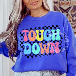 Touch Down PNG, bunte Touch Down karierte Datei, Fußballsaison-Shirt-Design, Sportmannschaft, DTF, Sublimations-Download, Spieltag-Shirt PNG