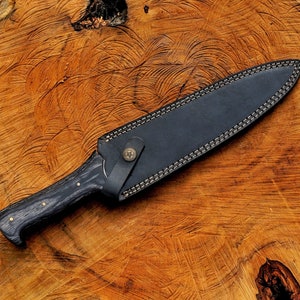 Hand-forged replica knife with matte black handle and steel blade