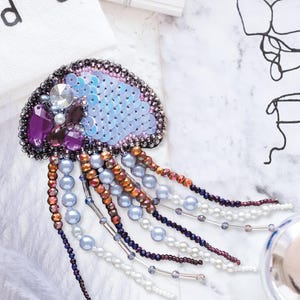 DIY Beaded Brooch Jewellery Making Kit Jelly-Fish Pearl Purple Elegant Bead Embroidery Craft Set Unique Brooch Design