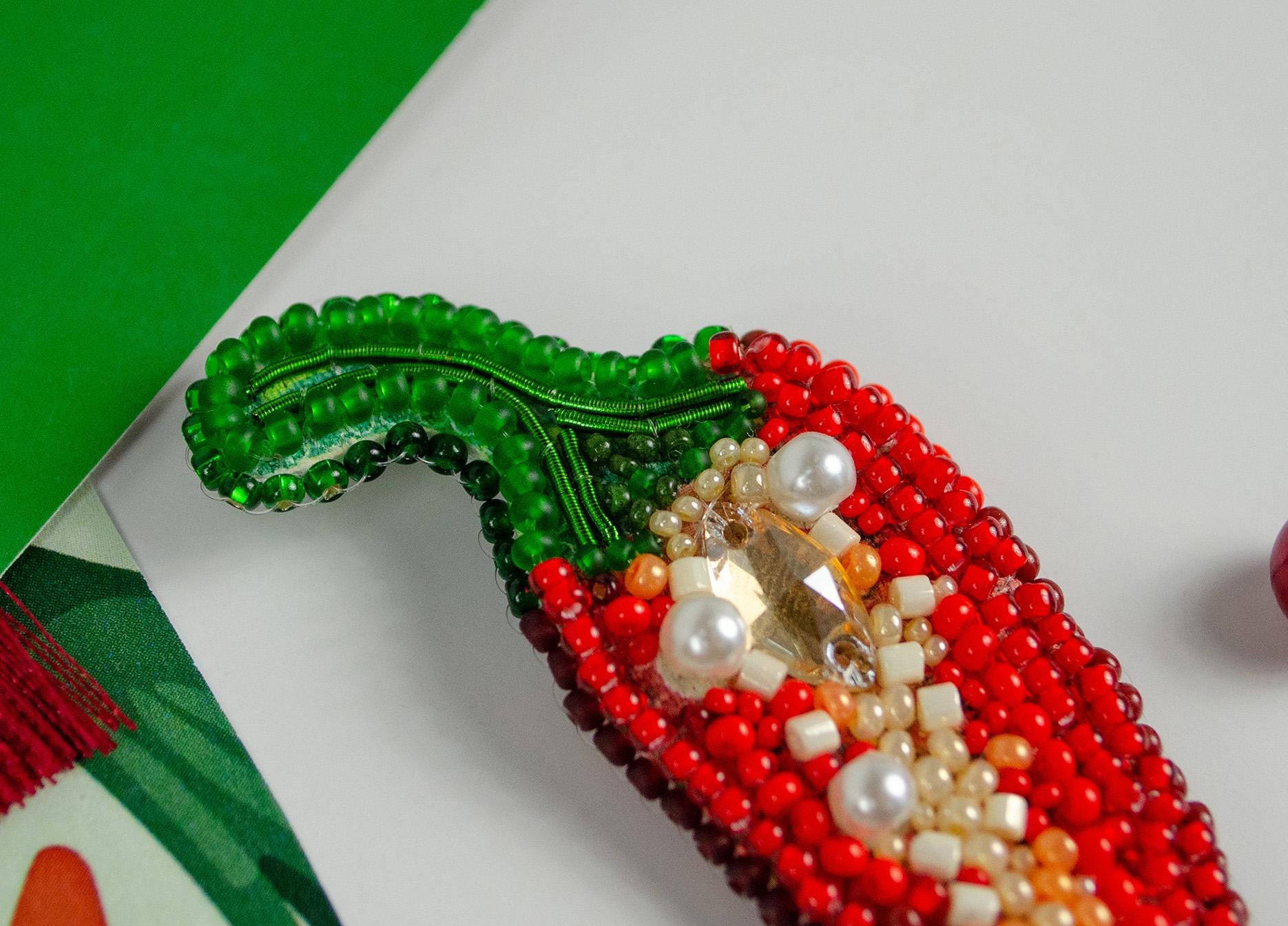 Tuto Complet Pour Créer Ta Propre Broche "Émeraude D'Août" – Kit De Broderie De Perles Pour Débutant Ou Pro