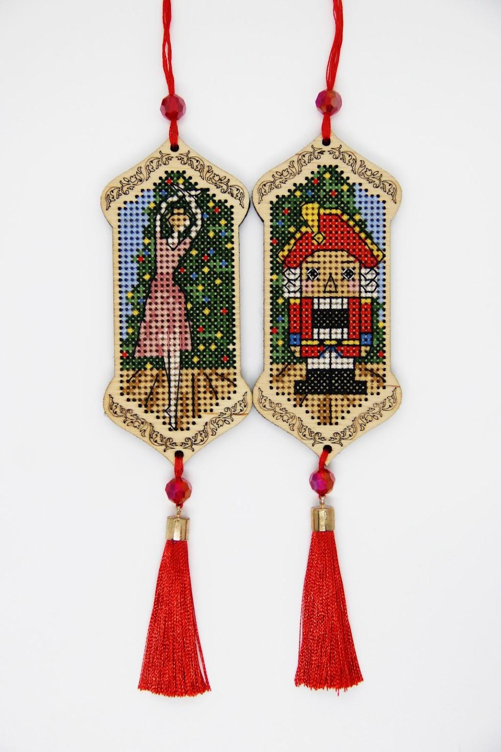 木製くるみ割り人形のクロスステッチキット フルーゼロック 手刺繍