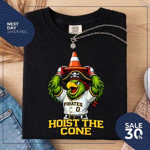 Hoist The Cone Pirates Papagei Baseball-T-Shirt | Pittsburgh Meme T-Shirt Bild 2