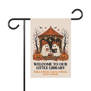 Kleine Bibliothek Gruselige Gartenfahne, Bibliotheksgartenfahne, Bücherfahnen, Lesegartenfahne, Bücherwurmfahne, Fortschrittliche Fahne, Bibliothekschild Bild 4