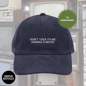 Chapeau de cinéphile en velours côtelé brodé vintage, cadeau de film, chapeau de film, chapeau drôle, cadeaux pour les geeks, chapeau de papa cool, cadeau de film, cinéphile