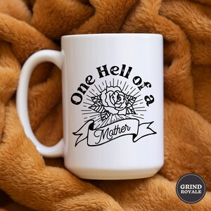 Mug Une sacrée mère, cadeau fête des mères, mug féministe, mug Girl Power, cadeau maman cool, cadeau maman drôle, cadeau nouvelle maman