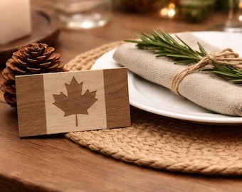 Miniaturowa drewniana flaga Kanady, grawerowana laserowo i wycinana, kanadyjska drewniana flaga, mała patriotyczna dekoracja, ręcznie robiony prezent z Kanady, dekoracja biurka