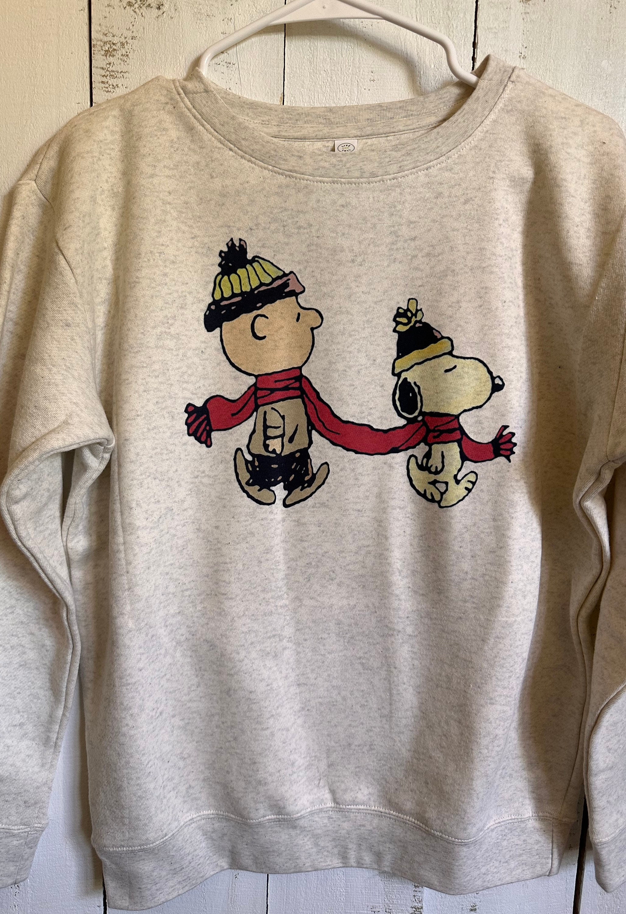 Discover Charlie Brown & Snoopy sweatshirts