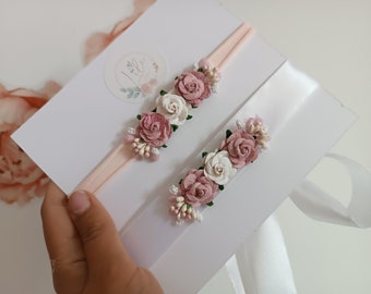 Ensemble élégant de petit serre-tête et ceinture pour bébé, baptême, rose poudré et blanc, cadeau pour nouveau-né, premier anniversaire, halo floral