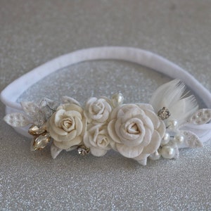 Small elegant white baby girl flower headband, newborn nylon headband, baptism, christenning headband, floral halo, crystals, pearls