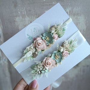 Set aus Baby Stirnband und Kleider Gürtel, Geburtstag, Taufe, blush rosa und salbei grün, Geschenk für Neugeborene, erster Geburtstag, floralen Halo Bild 7