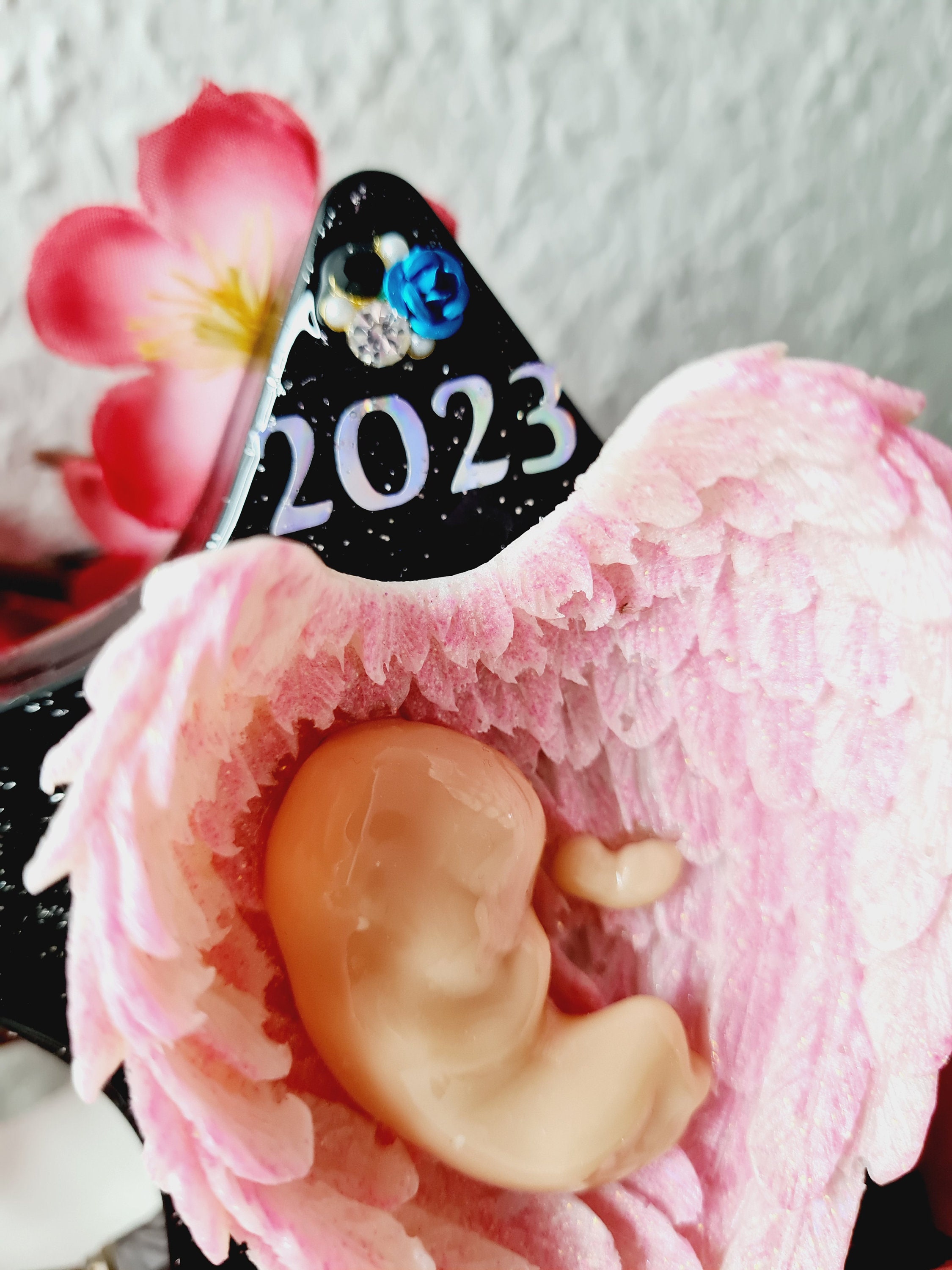 Star With Angel Wings and 2 Small Embryo, Fetus, Pregnancy, Mourning ...