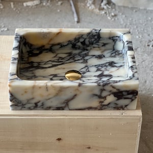 Calacatta viola Vessel sink
