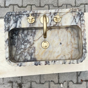 Lavabo de mármol Calacatta Viola con frente ranurado, lavabo de mármol de pared
