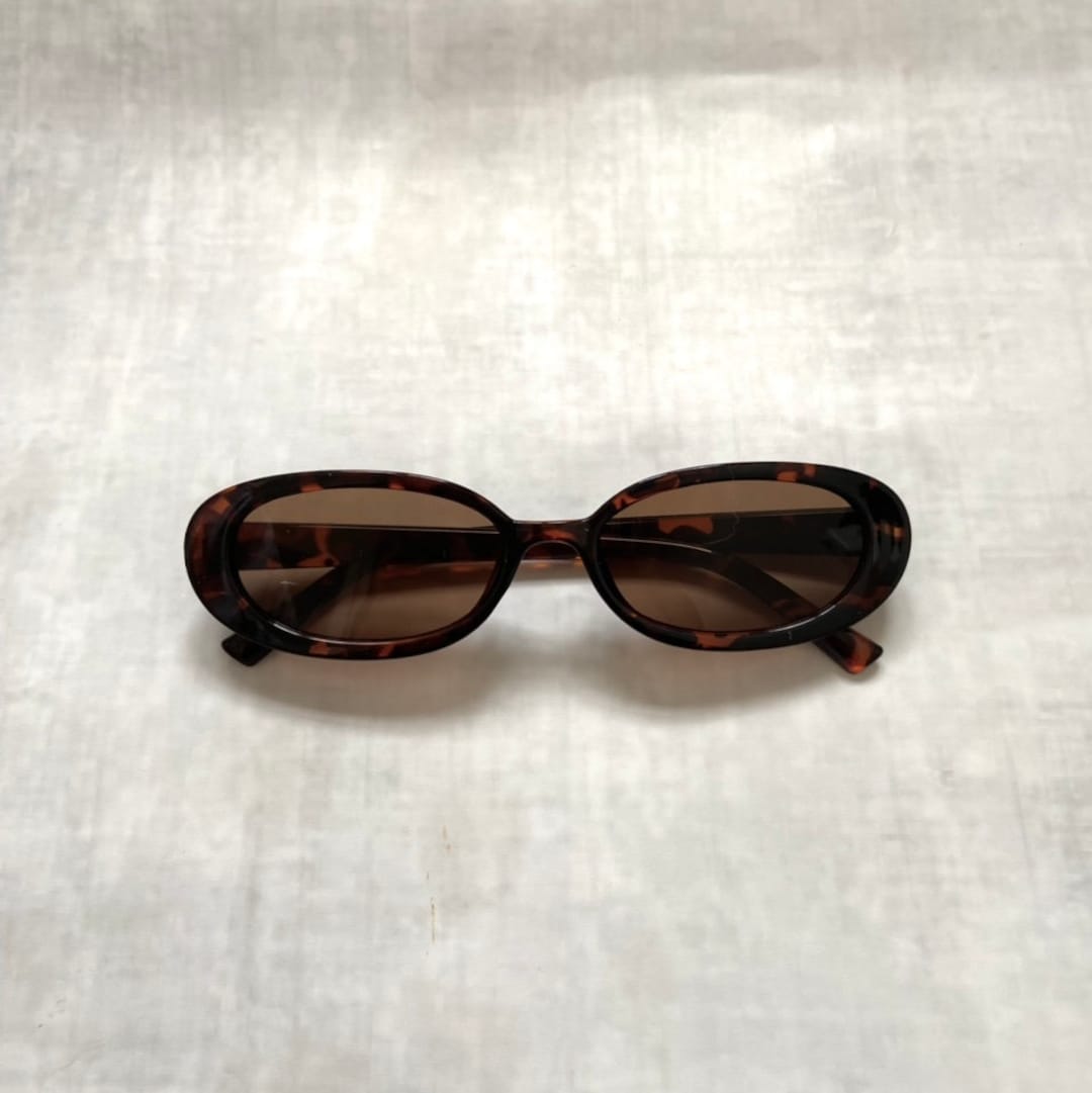Round Tort / Black Sunglasses | Retro Rave Oval Vintage  display picture 1