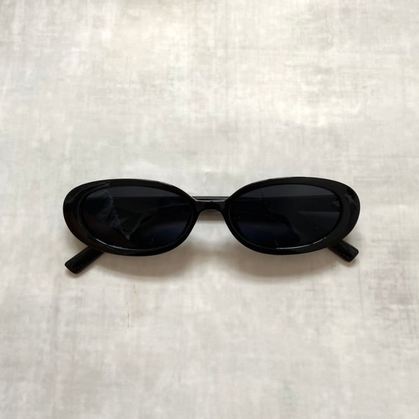 Runde Sonnenbrille in Schildpattoptik / Schwarz | Retro Rave Ovale Vintage Sonnenbrille | Klassische Brillen für Männer und Frauen | Unisex Y2K Schildkröte Muschel