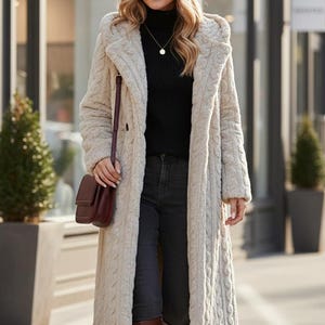 Lång, mysig kabelstickad kofta för dam | Mjuk fleecefodrad vinterjacka | Stor maxijacka