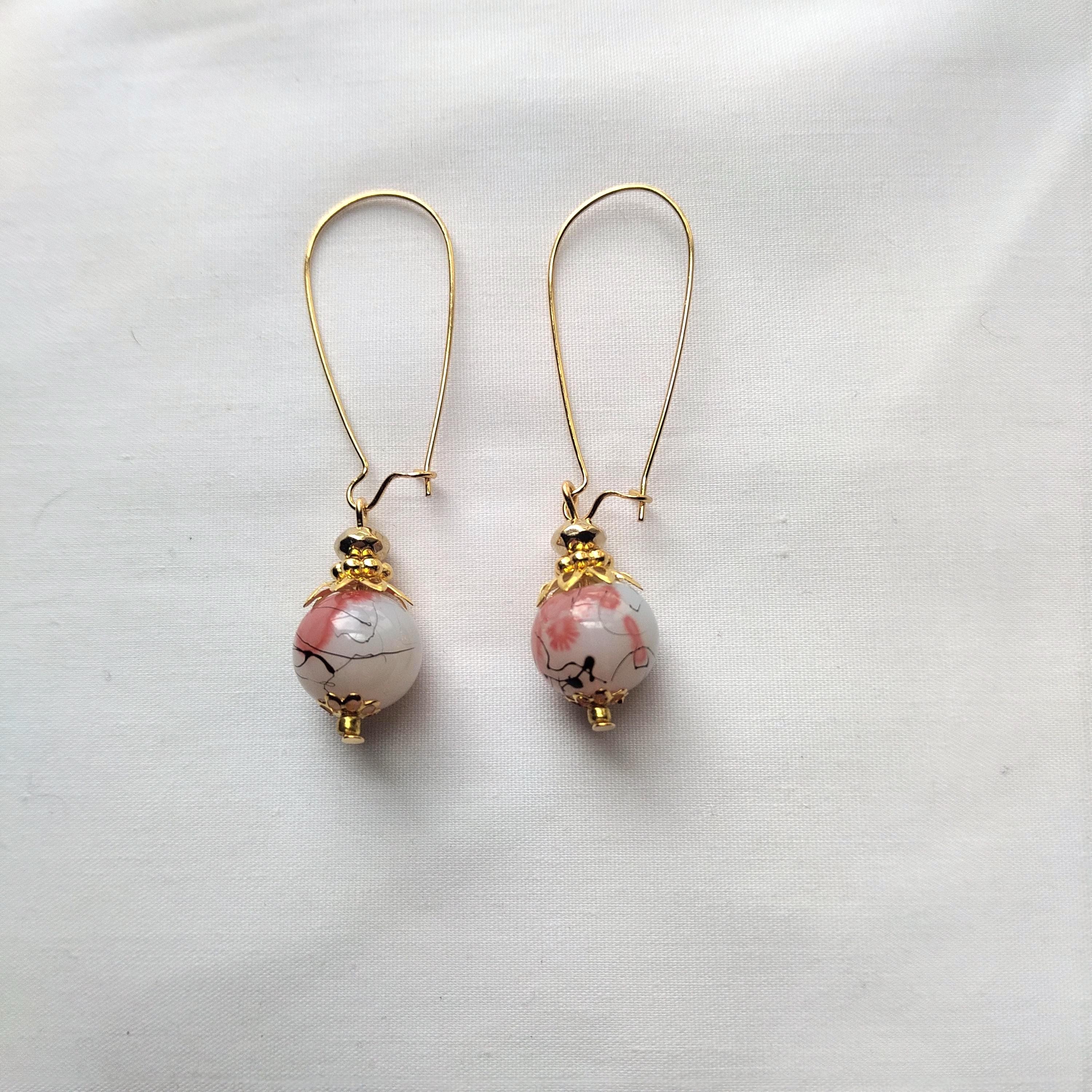 Pink Splatter Glass Bead Dangle Gold Kidney Wire Earrings, Splatter Bead Earrings, Bead Earrings, Dangle Earrings, Boho Chic, Handmade Gift