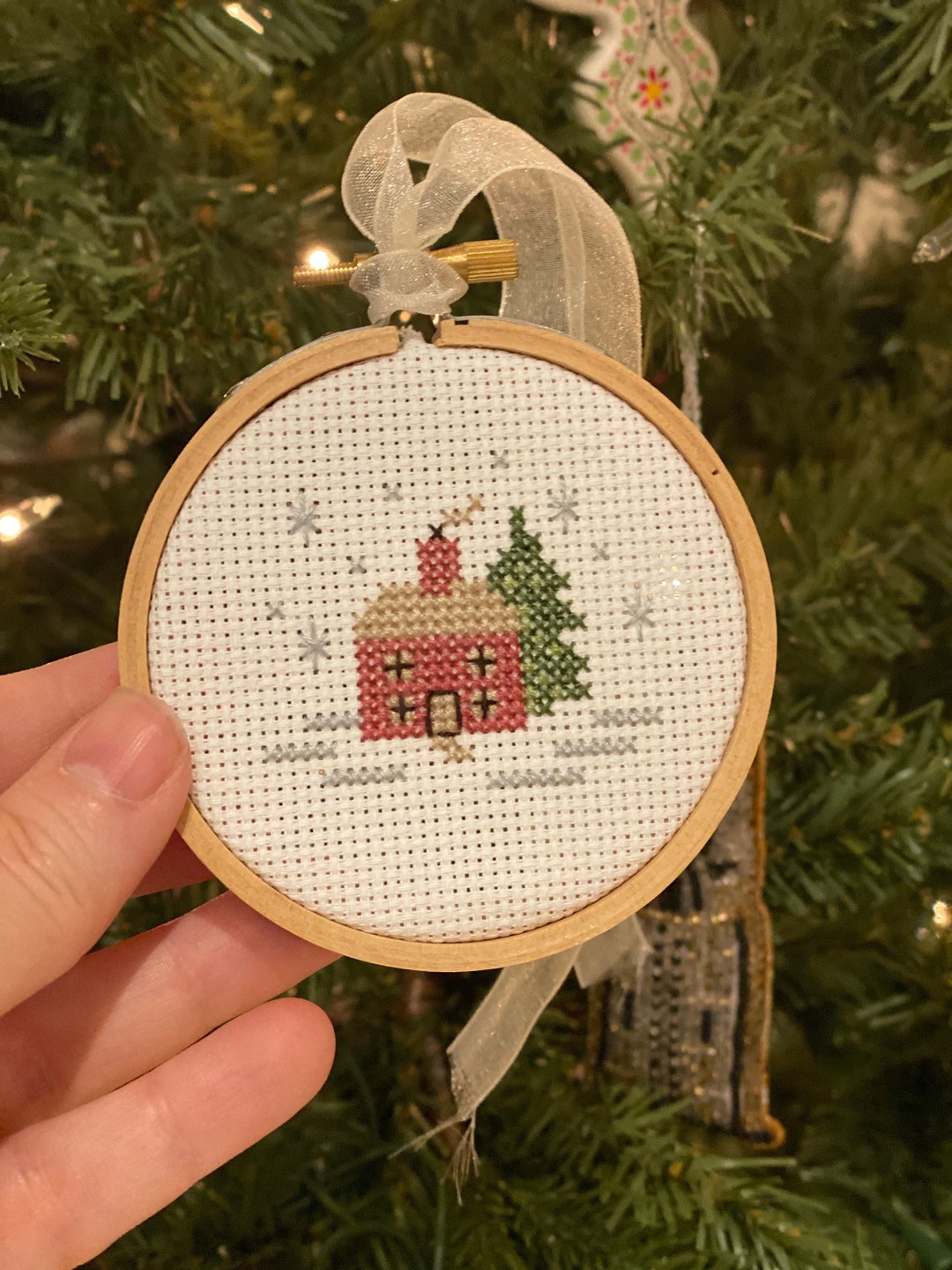 PDF PATTERN: DIY Christmas Gift, Cozy Christmas Cottage Cross Stitch - Etsy