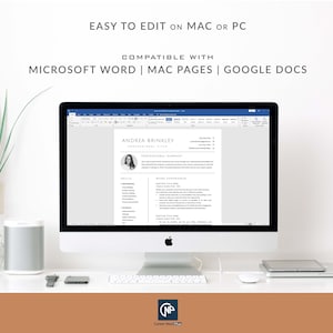 Może przedstawiać: Ekran komputera wyświetlający szablon CV w programie Microsoft Word. CV jest dla Andrei Brinkley i zawiera podsumowanie zawodowe, umiejętności, doświadczenie zawodowe i sekcje edukacyjne. Tekst na ekranie brzmi "EASY TO EDIT ON MAC OR PC", "COMPATIBLE WITH", "MICROSOFT WORD | MAC PAGES | GOOGLE DOCS", i "CareerNextPro".