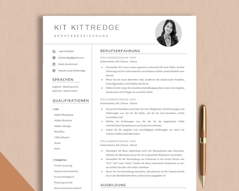 K&ouml;nnte beinhalten: Eine schwarz-wei&szlig;e Lebenslaufvorlage mit dem Namen Kit Kittredge oben. Der Lebenslauf enth&auml;lt Abschnitte f&uuml;r Kontaktinformationen, Sprachen, Qualifikationen, Berufserfahrung und Ausbildung.