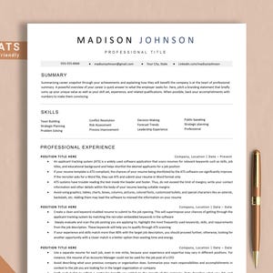 Peut inclure: Un modèle de CV avec un design professionnel, comprenant une section de résumé, une liste de compétences et une section d'expérience professionnelle. Le modèle est compatible avec les ATS, ce qui signifie qu'il est optimisé pour les systèmes de suivi des candidats.